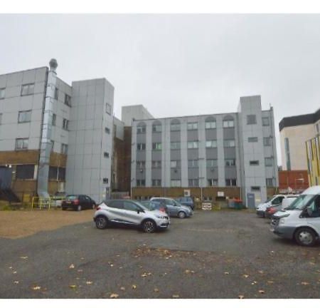 Spacious Modern Flat In Luton Town Centre Eksteriør billede